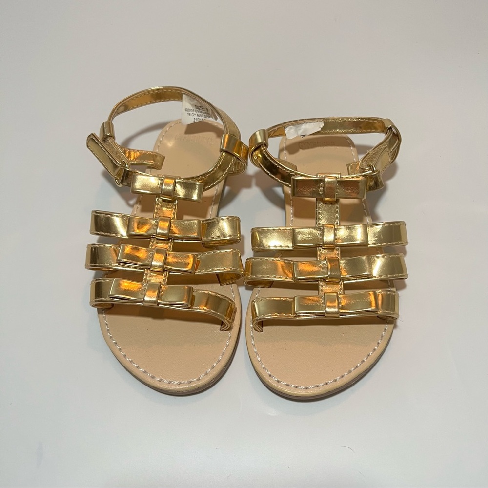 Gymboree shiny gold little girls sandals. Brand new. Never worn. Sz9